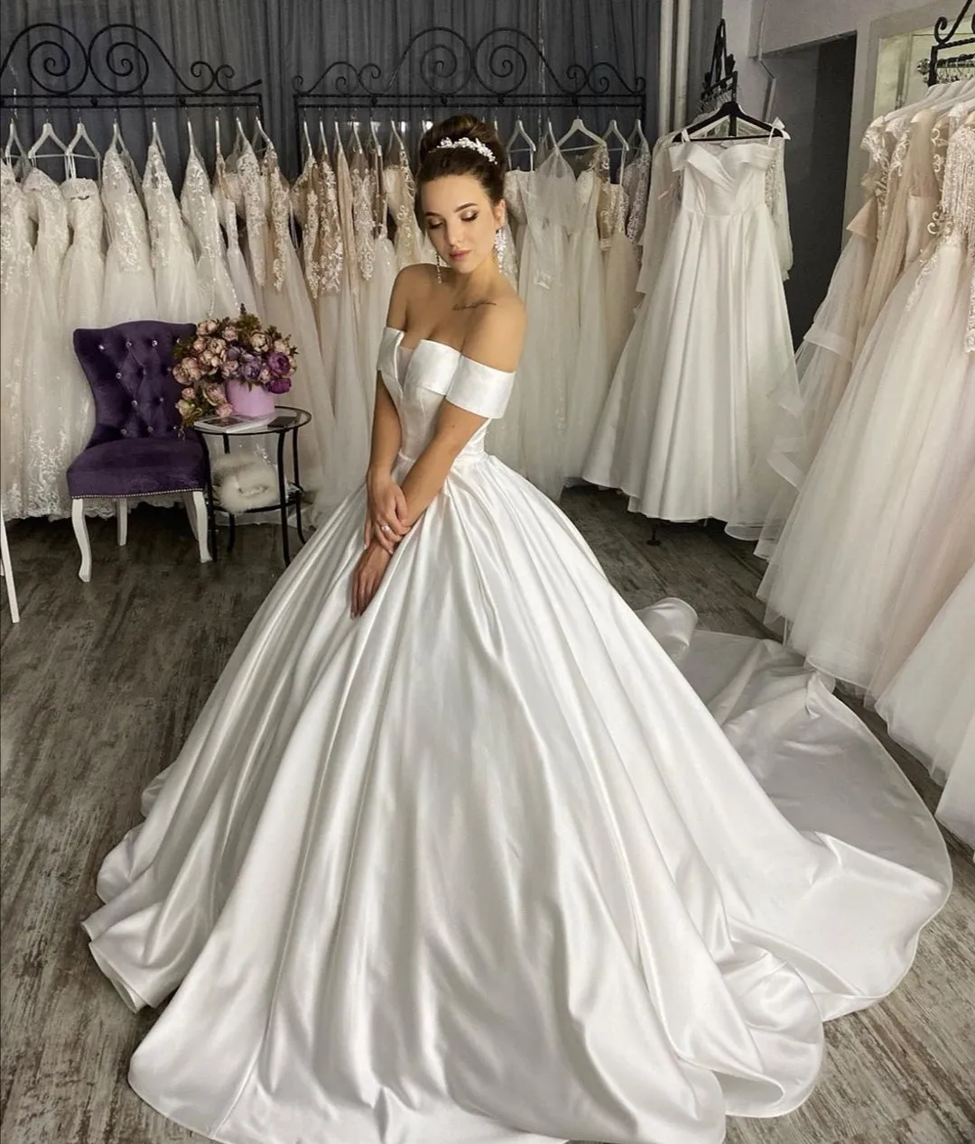 Structured Satin Ball Gown Wedding Dress with Off-the-shoulder Sleeves
